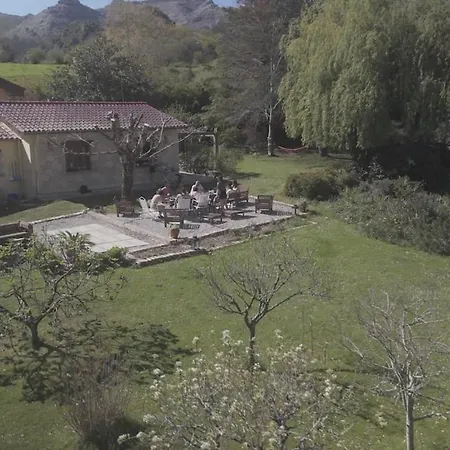 Дом отдыха Casa Val De Vida - With Big Garden *